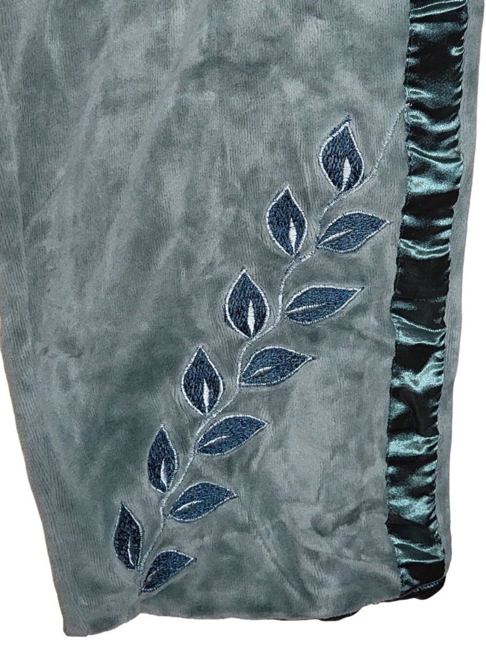 Vintage Maggie Starr Velour Pajama Set Medium Blue Satin Leaf Trim Loungewear - Picture 11 of 15